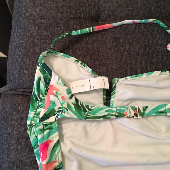 Floral, halter swimsuit. NWT - Picture 4 of 4